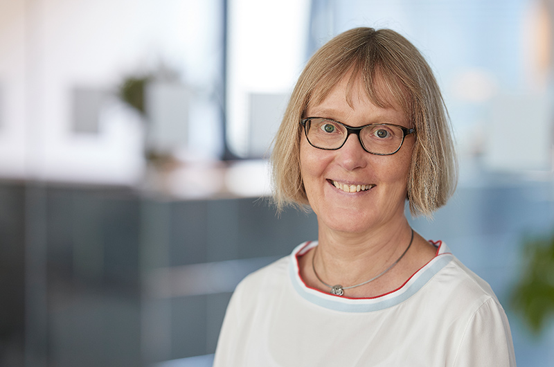 Evelyn Wilhelm, Diplomkauffrau, Steuerberaterin